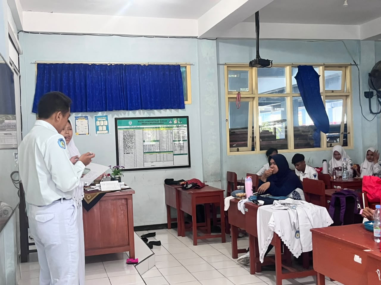 GANECA BERPENDAPAT