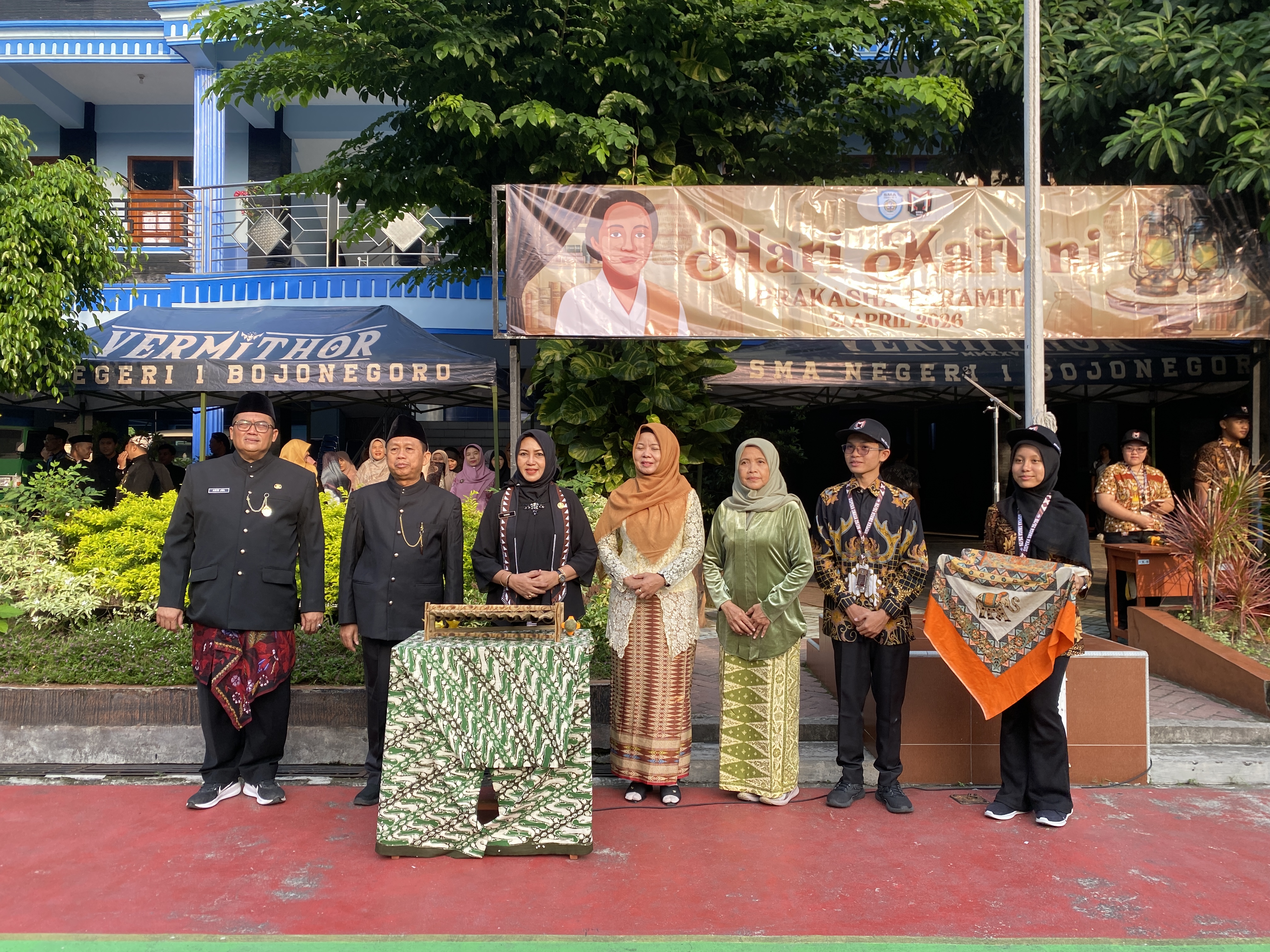 HARI KARTINI