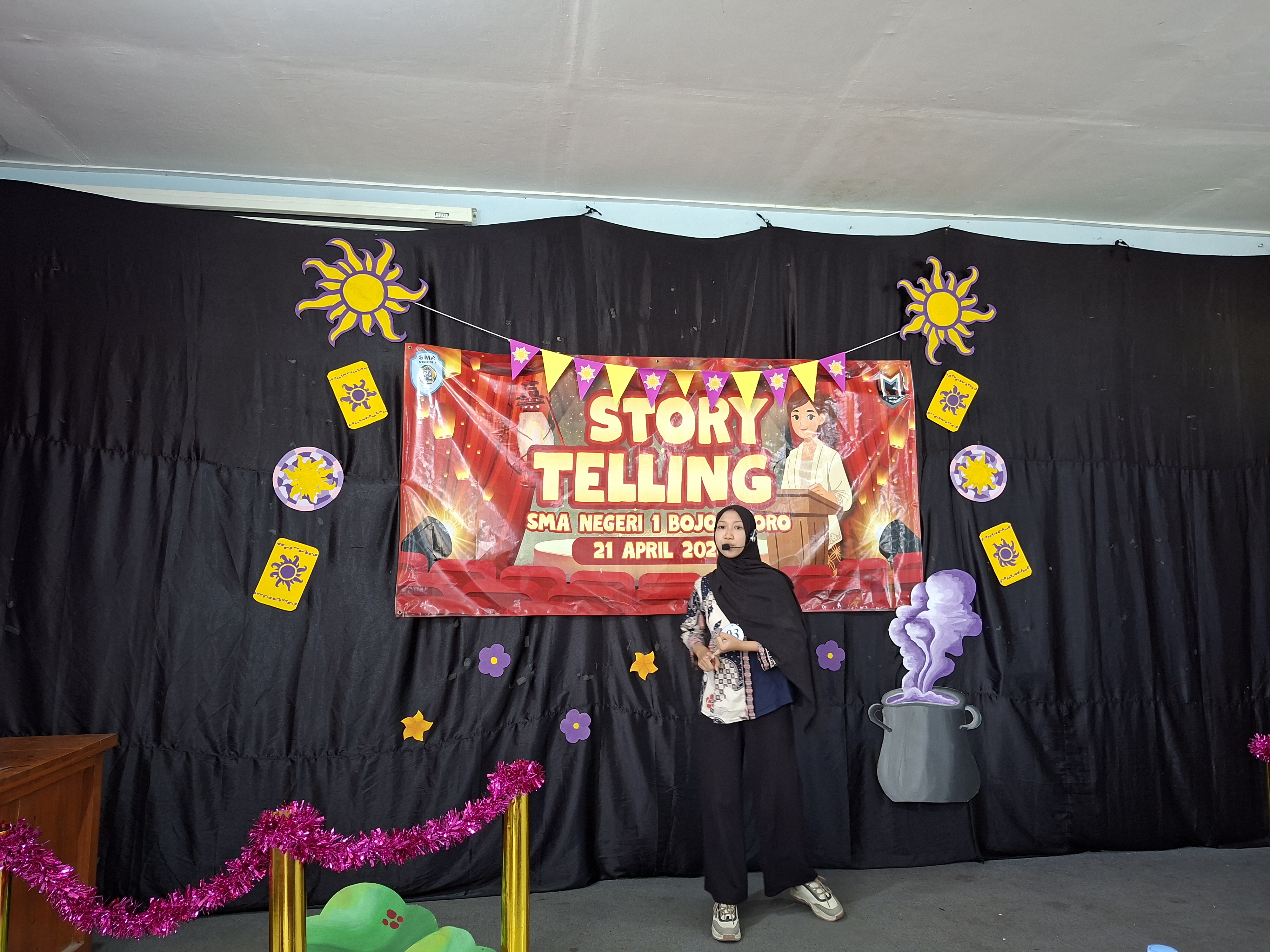 PEMBINAAN KOMUNIKASI DALAM BAHASA INGGRIS