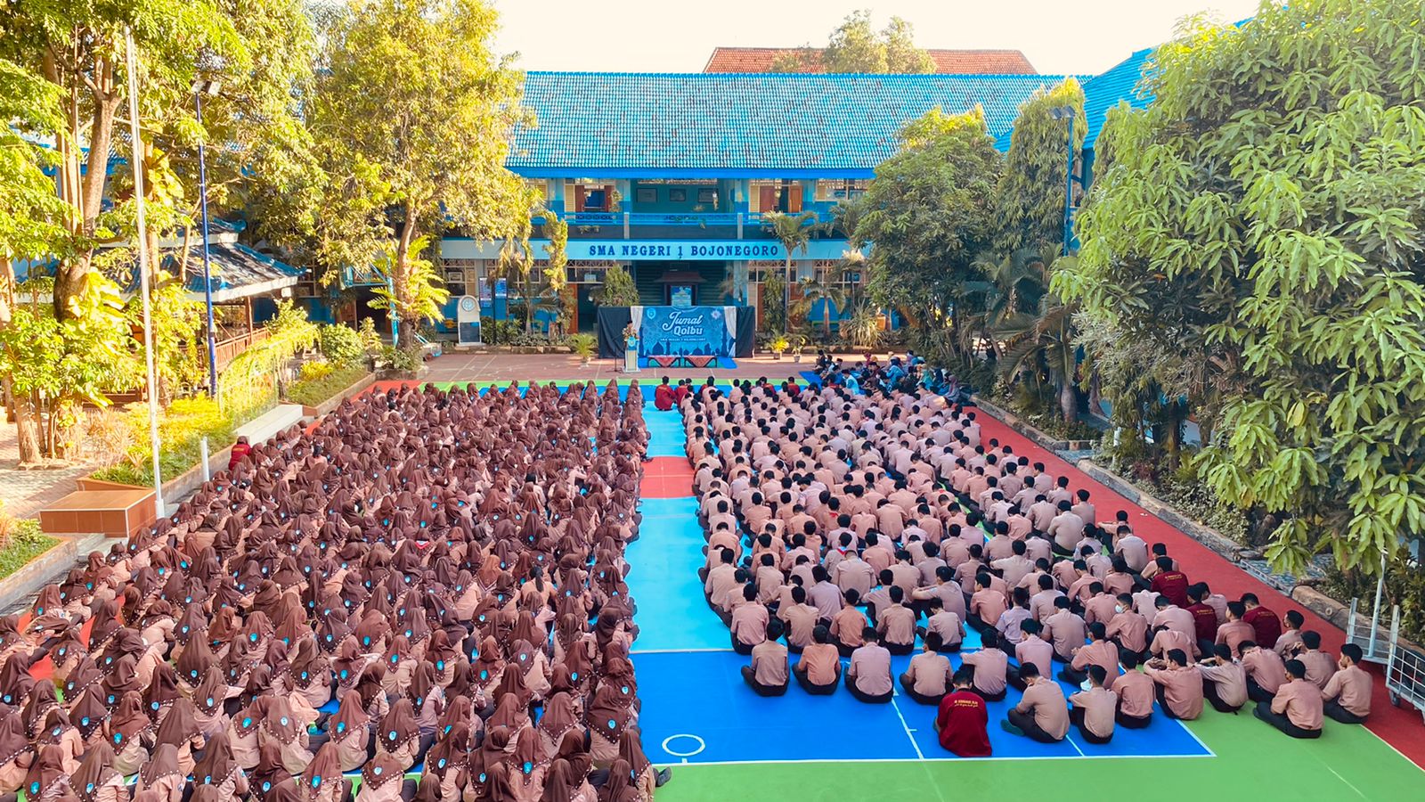 PEMBINAAN KEIMANAN DAN KETAQWAAN TERHADAP TUHAN YANG MAHA ESA
